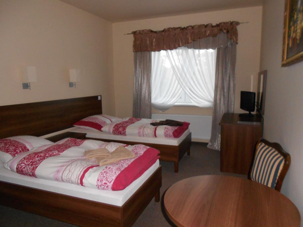 Pensjonat Nad Jeziorem Hotel Mysliborz Room photo